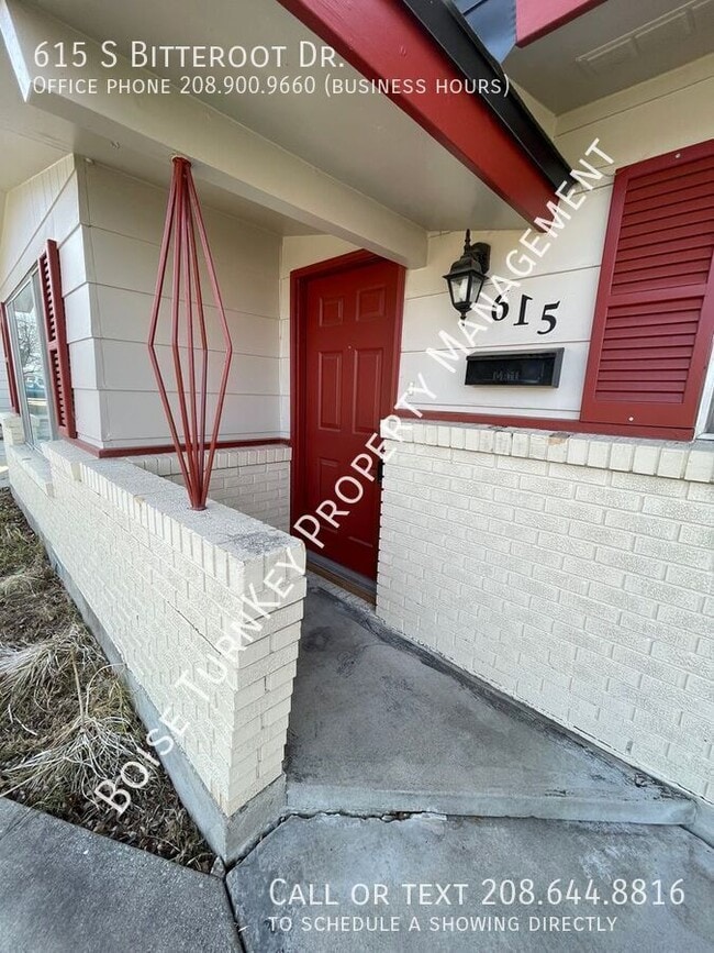 Photo - 615 Bitteroot Dr
