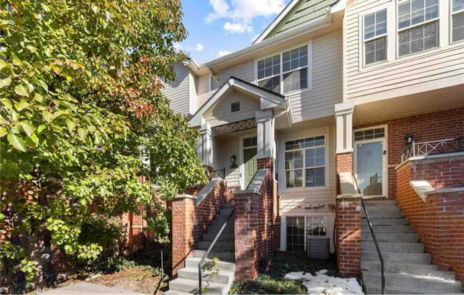 Photo - 1421 S Dayton Ct Townhome