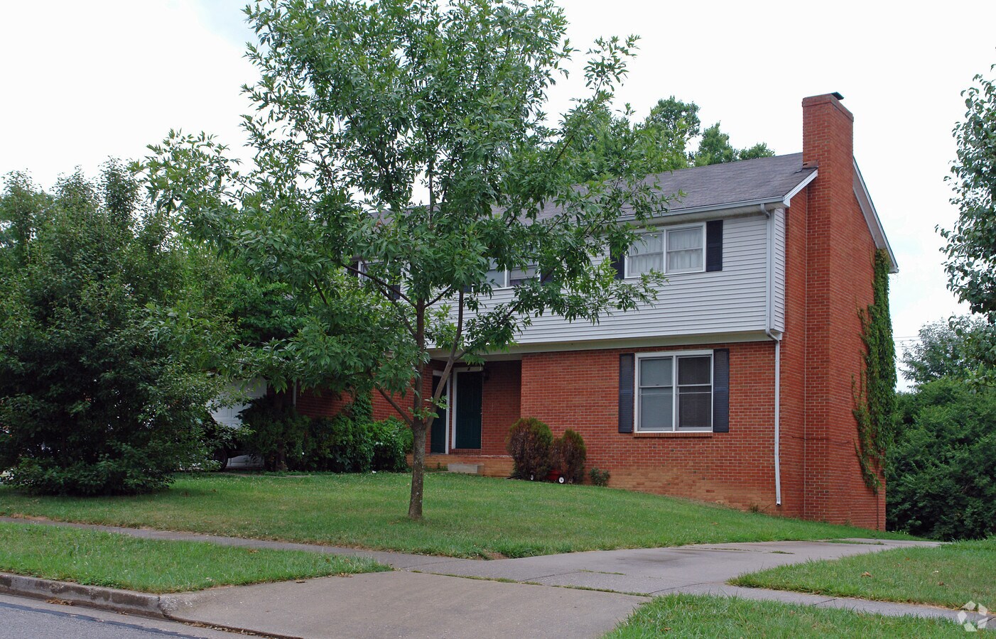 East Hills Duplex - East Hills Duplex