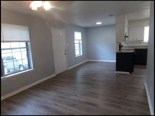 Photo - 4932 Longview Dr