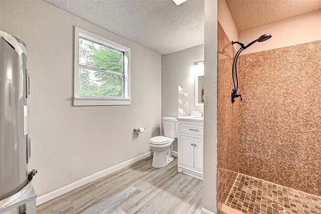 Photo - 515 Bluebonnet Dr