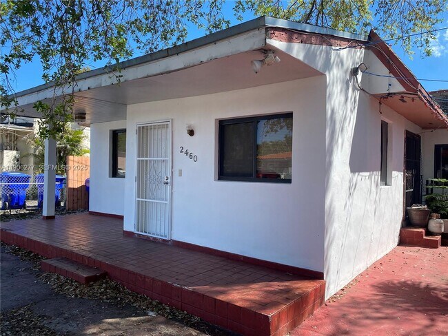 Photo - 2460 NW 15th St Unidad 1