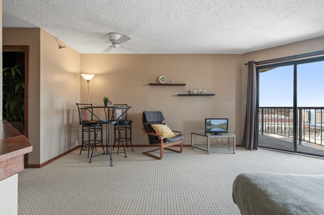 Photo - 78 10th St E Unit 1907