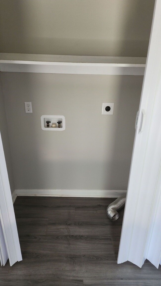 Photo - 303a Alice Dr