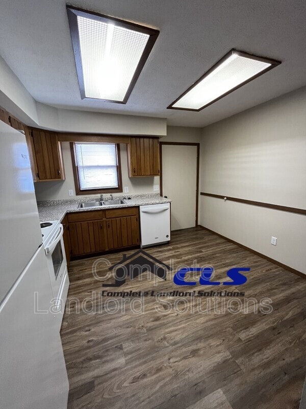 Photo - 4255 S Avery St