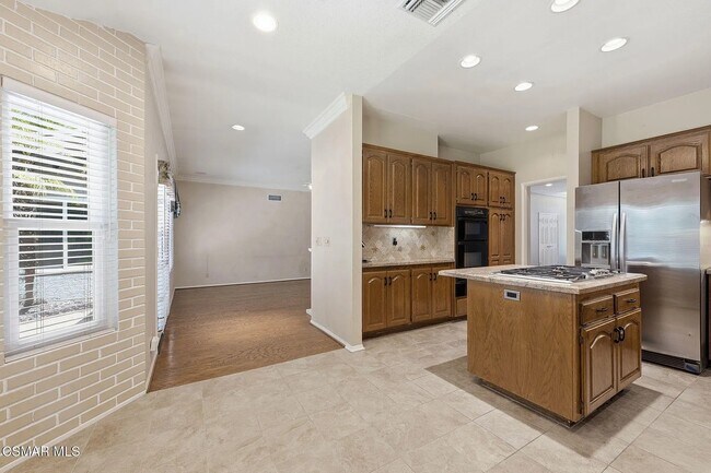 2085 Brookfield Dr