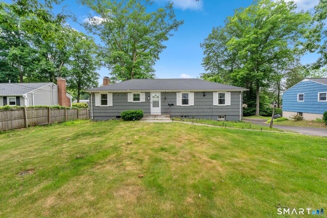 Building Photo - 128 Forest Dr