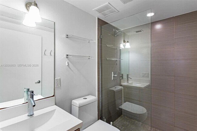 Photo - 1560 Meridian Ave Unit 205