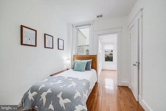Photo - 4823 9th St NW