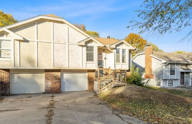 Photo - Just Listed! Step into one of the Northland’s most conveniently located gems!