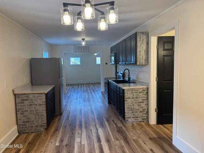 Photo - 12 1/2 E Clinton St