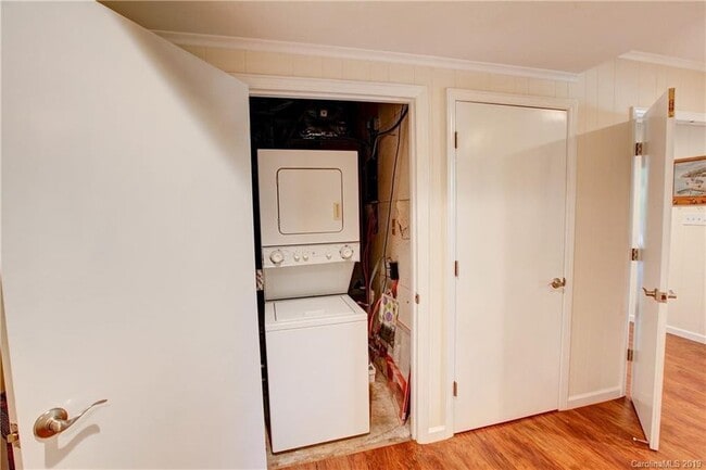 stacker washer and dryer - 800 Edgewater Dr Unit apartment