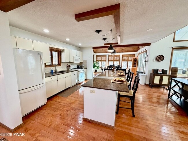 Photo - 811 Paddock Ct