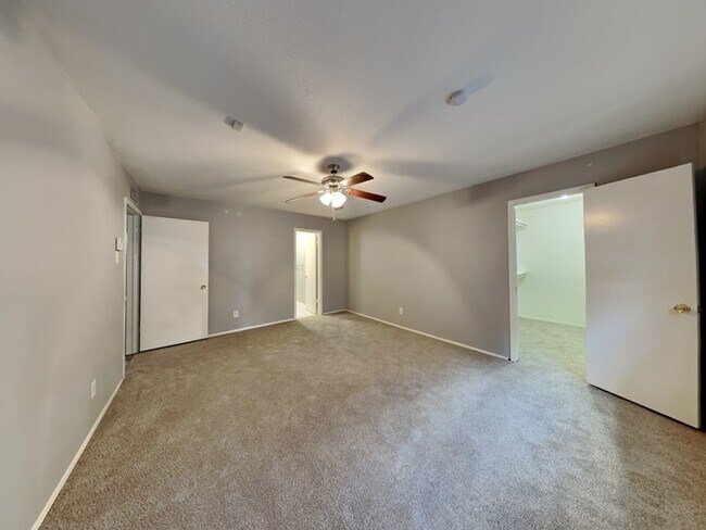 Photo - 2706 Santa Anna Dr