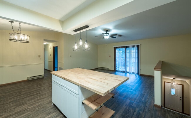 Photo - 6920 Mariner Dr