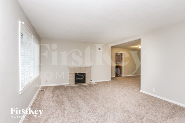 Photo - 5614 N Victoria Dr