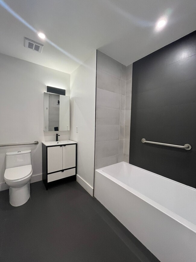 Photo - 237 Clinton Ave Unit 1L