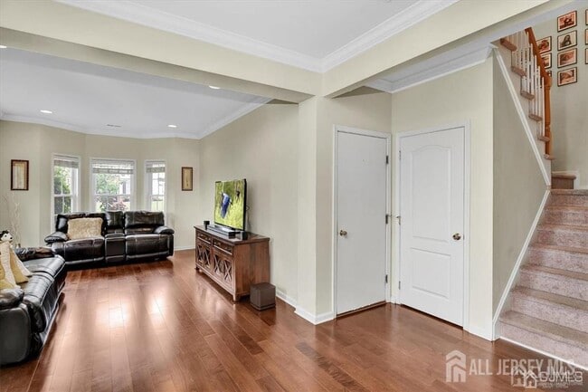 Photo - 90 Morgan Way