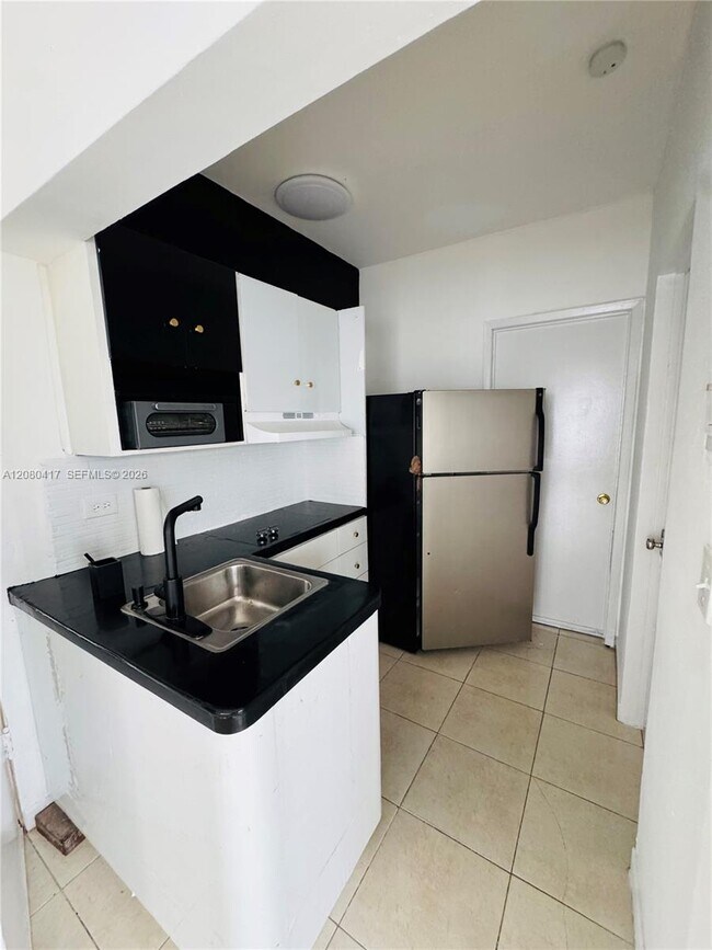 227 1st St Unidad 8