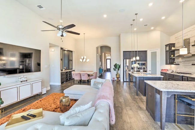 Photo - 1563 Jocelyn Dr