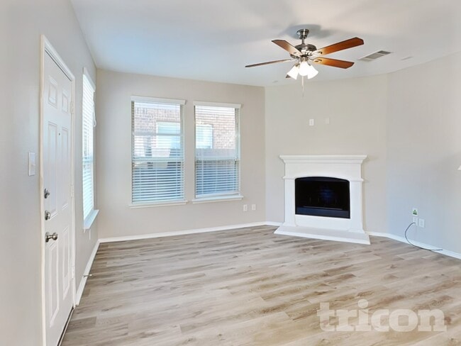 Photo - 1908 Parkside Mews