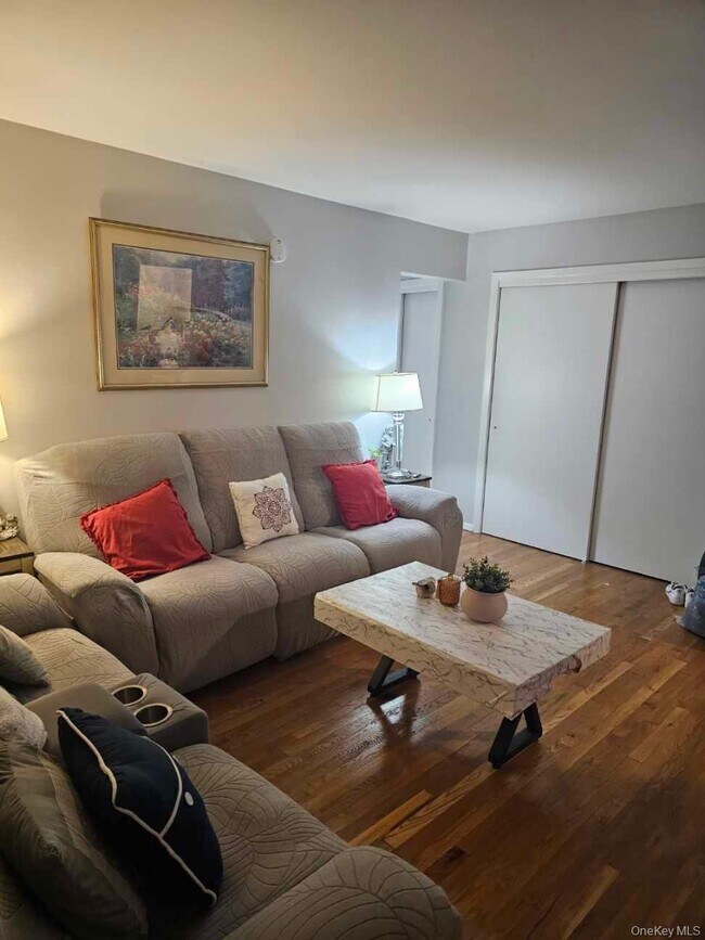 Photo - 4 Darian Ct Unit 1C