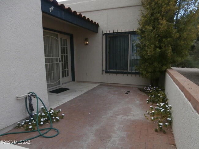 Photo - 870 W Calle de Emilia