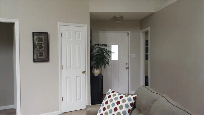 Photo - Hyde Park Rental