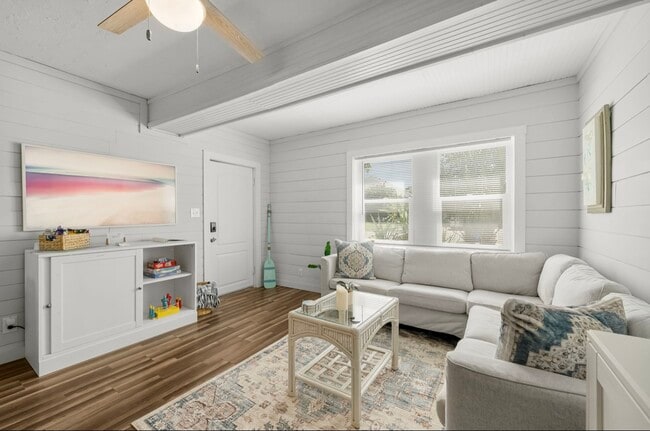 Building Photo - 5608 Sunset Ave Rental