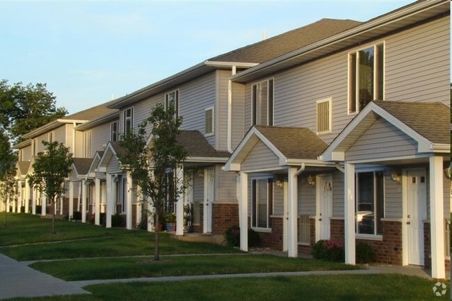 Building Photo - Cobblestone Apartments