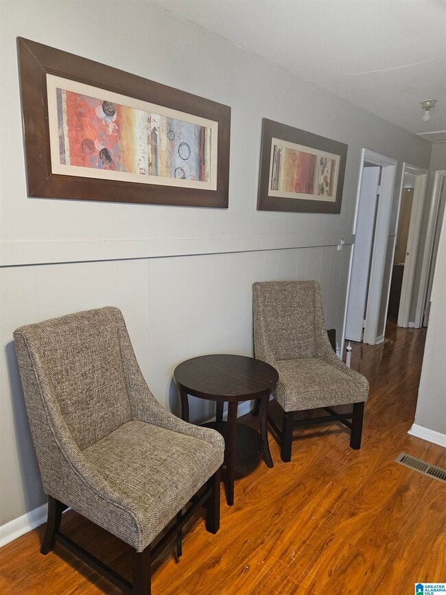 Photo - 128 Thomas Cir