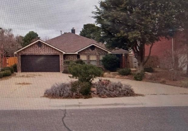 Building Photo - 8217 San Antonio St