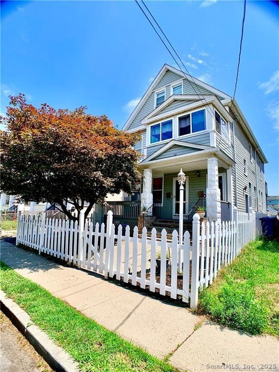 Building Photo - 218 Hough Ave