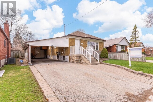 Photo - 114 Canlish Rd