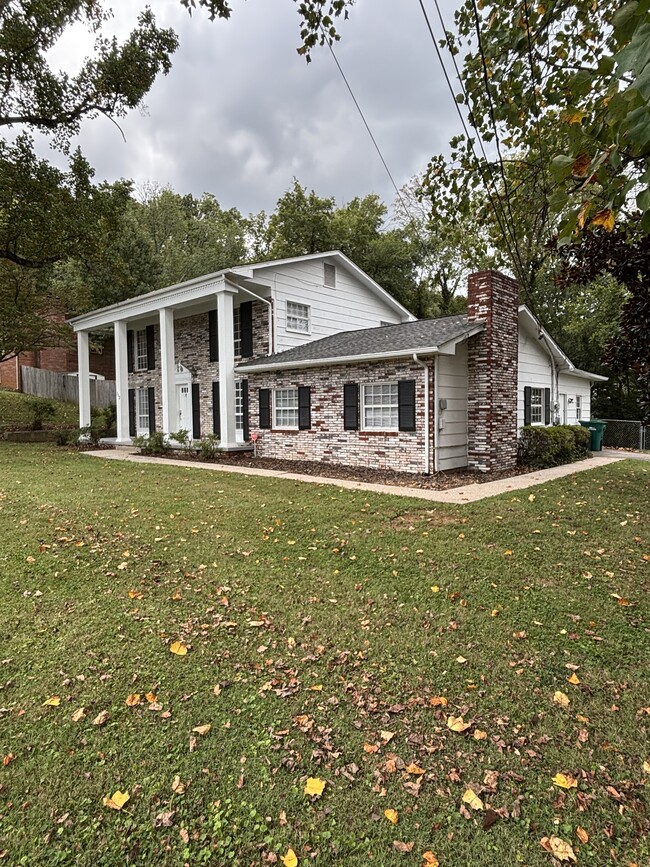 Building Photo - 113 Sanwood Rd
