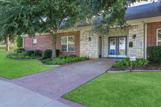 Leasing Office at Southwest Pines Apartments in Tyler, TX | Affordable & Convenient - Southwest Pines Apartments