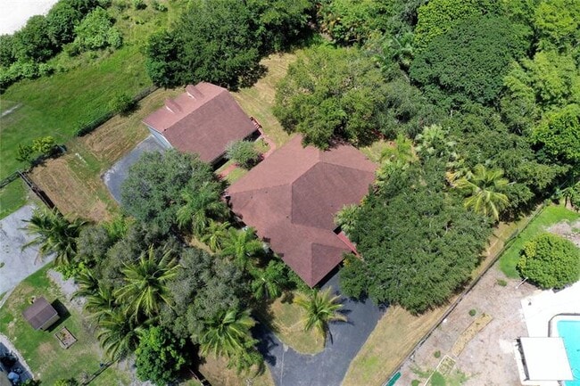Building Photo - 16900 SW 59th Ct Rental