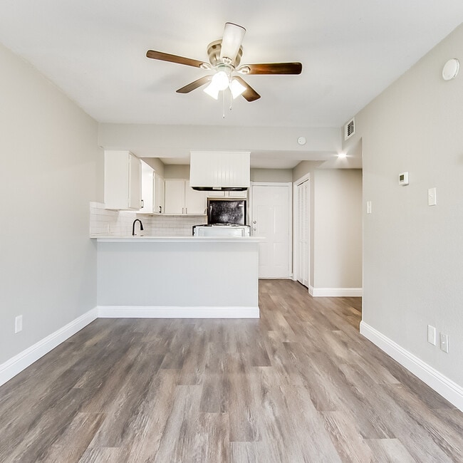 Photo - 406 Noble Ave