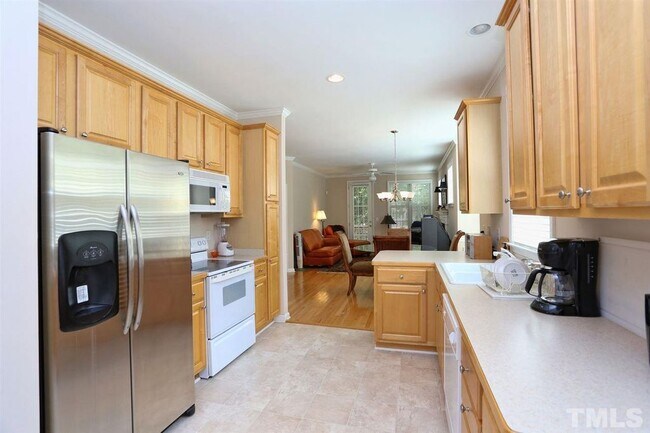 Photo - 46 Scottish Ln