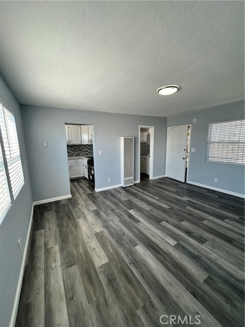 Building Photo - 6517 Avalon Blvd Unit 4