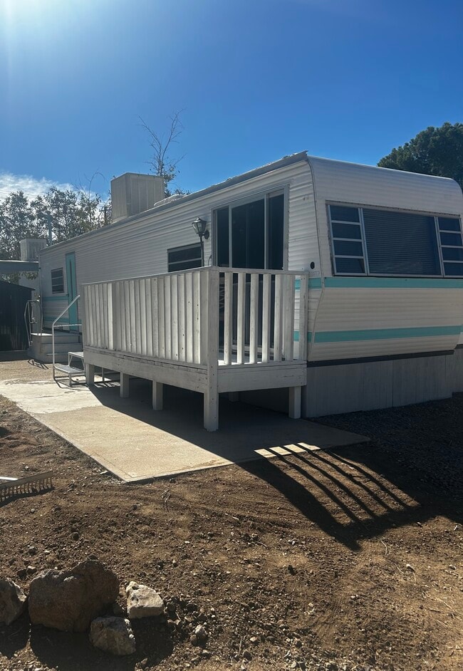 Photo - 1120 N Justice Dr Unidad 9