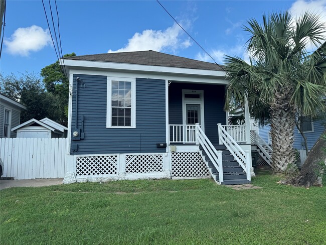 Building Photo - 805 St Marys Blvd