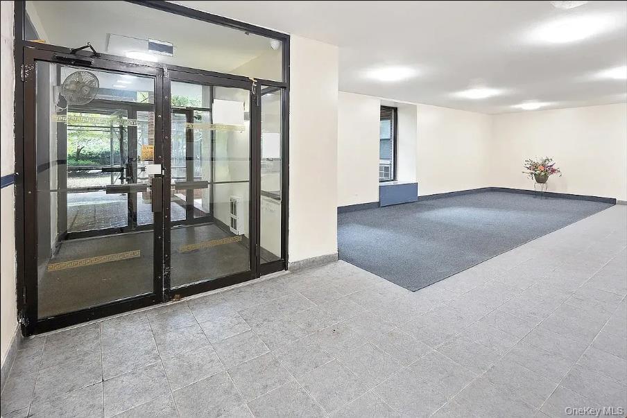 Photo - 1199 E 53rd St Unidad 4Z