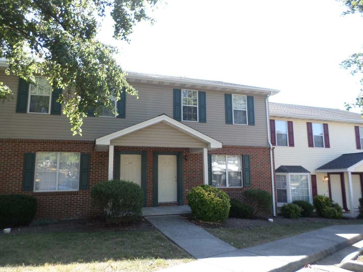 Photo - 808 Patrick Henry Dr
