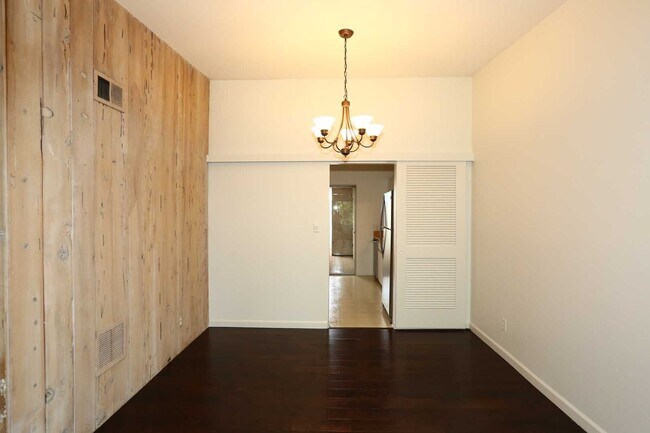 Photo - Wonderful, 2nd floor Condo Centrally Locat...