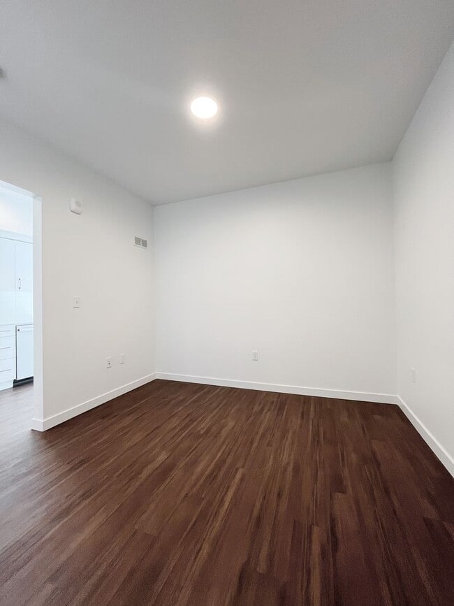 Photo - Spur Apartments