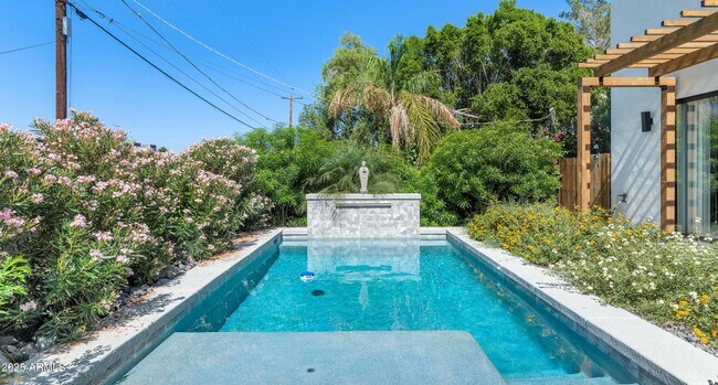 Photo - 4413 E Turney Ave