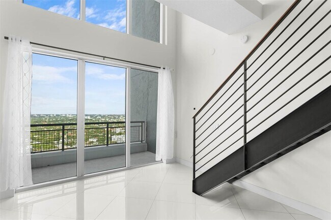 Photo - 60 SW 13th St Unidad 3213
