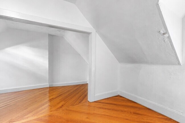 Photo - 50 Hereford St Unit 4