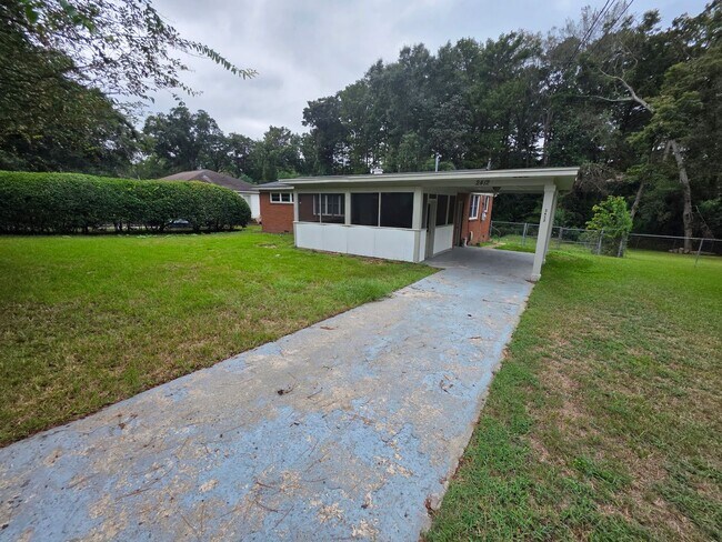 Photo - 2412 Bass Ave